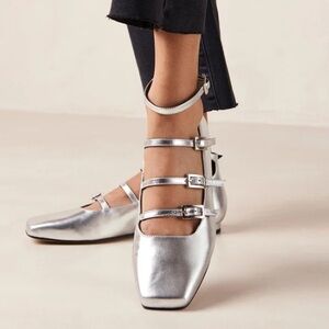 🆕 ALOHAS Luke Silver Mary Jane ballet flats Size 8